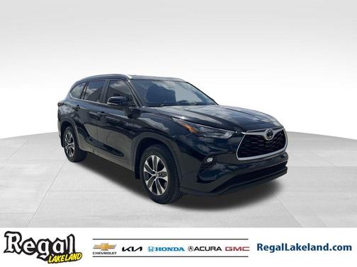 2024 Toyota Highlander XLE