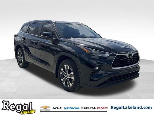 2024 Toyota Highlander XLE
