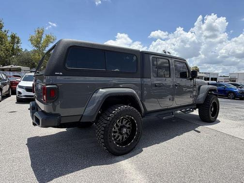 Sting Gray Clearcoat 2021 Jeep Gladiator Sport