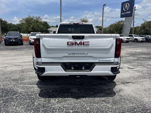 2025 GMC Sierra 3500 Denali