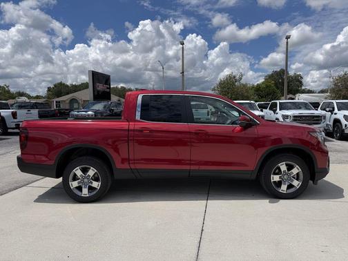 Radiant Red Metallic II 2026 Honda Ridgeline RTL