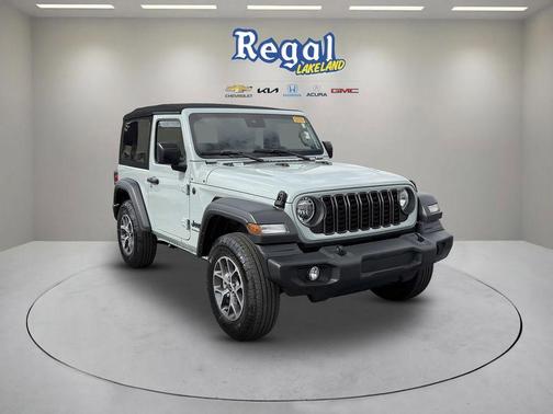Earl Clearcoat 2024 Jeep Wrangler Sport