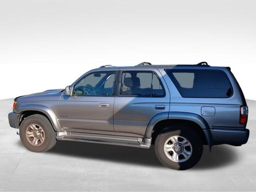 2002 Toyota 4Runner SR5