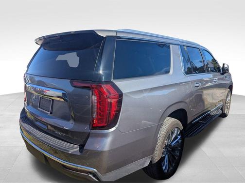 2022 GMC Yukon XL SLT