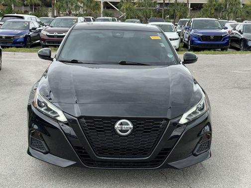 Black 2021 Nissan Altima 2.5 SR