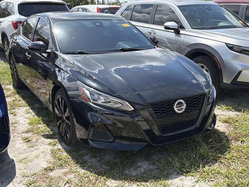 Black 2021 Nissan Altima 2.5 SR