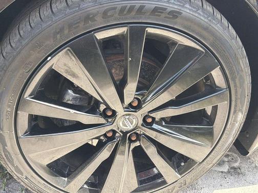 Black 2021 Nissan Altima 2.5 SR