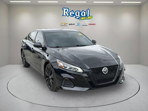 Black 2021 Nissan Altima 2.5 SR