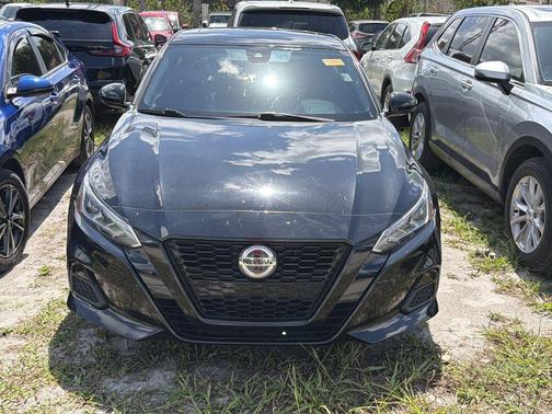Black 2021 Nissan Altima 2.5 SR