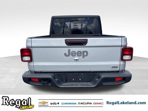 2023 Jeep Gladiator Overland