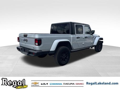 2023 Jeep Gladiator Overland