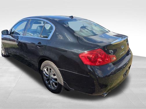 2009 INFINITI G37x Base