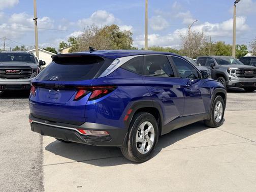 2024 Hyundai TUCSON SE