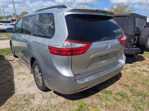 2019 Toyota Sienna L