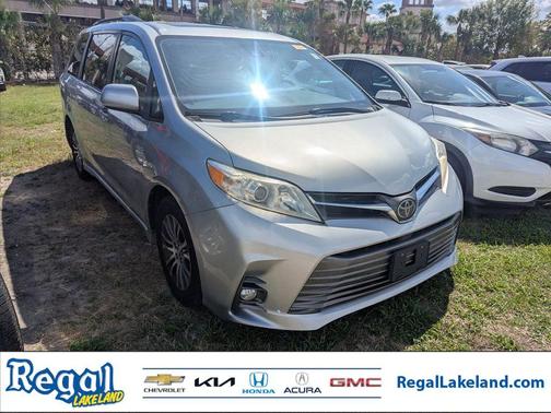 2019 Toyota Sienna L