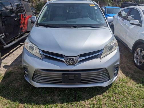 2019 Toyota Sienna L
