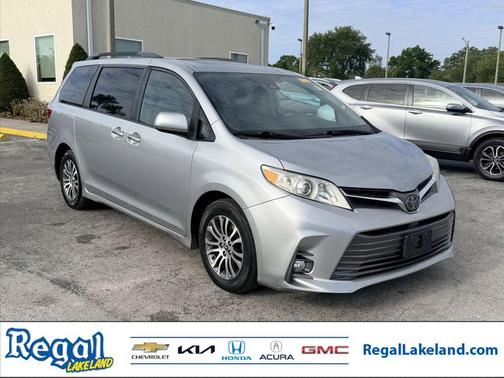2019 Toyota Sienna L