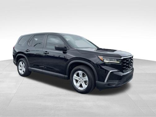 2023 Honda Pilot LX