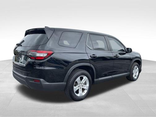 2023 Honda Pilot LX