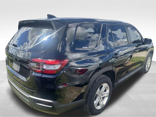 2023 Honda Pilot LX