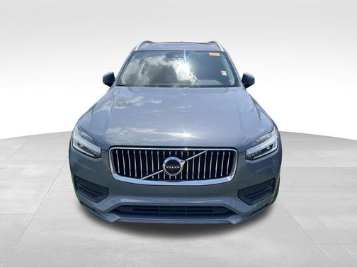 2020 Volvo XC90 T5 Momentum 7 Passenger