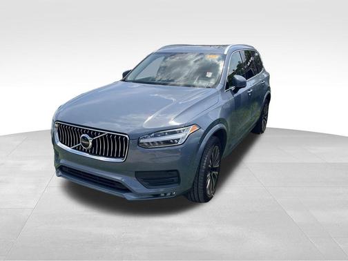 2020 Volvo XC90 T5 Momentum 7 Passenger