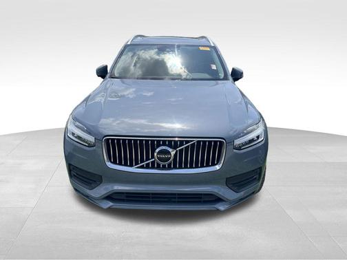 2020 Volvo XC90 T5 Momentum 7 Passenger