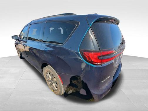2021 Chrysler Pacifica Touring-L