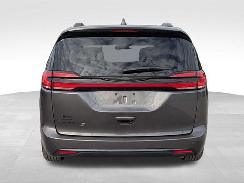 2021 Chrysler Pacifica Touring-L