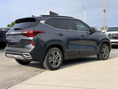 Gravity Gray 2023 Kia Seltos S