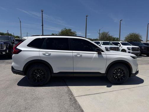 Platinum White Pearl 2026 Honda CR-V Hybrid Sport-L