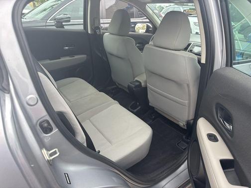 Lunar Silver Metallic 2020 Honda HR-V LX