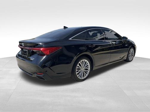 2021 Toyota Avalon Hybrid Limited