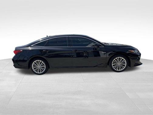 2021 Toyota Avalon Hybrid Limited