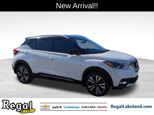 2019 Nissan Kicks SR