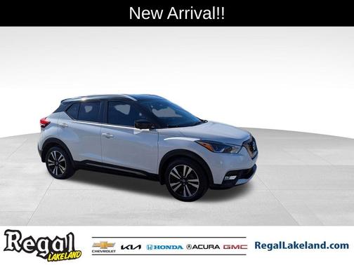 2019 Nissan Kicks SR