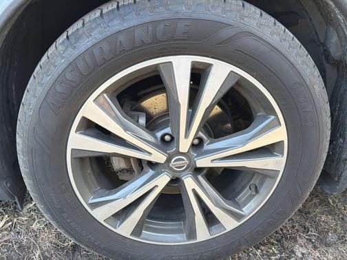 Monarch Orange 2018 Nissan Rogue SL