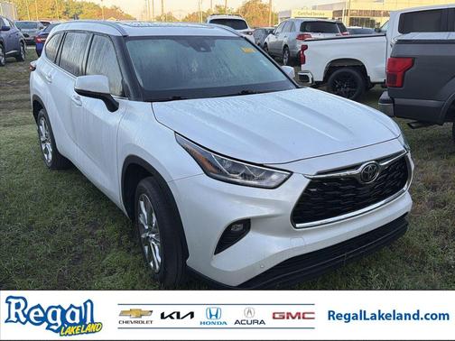 Wind Chill Pearl 2023 Toyota Highlander Limited