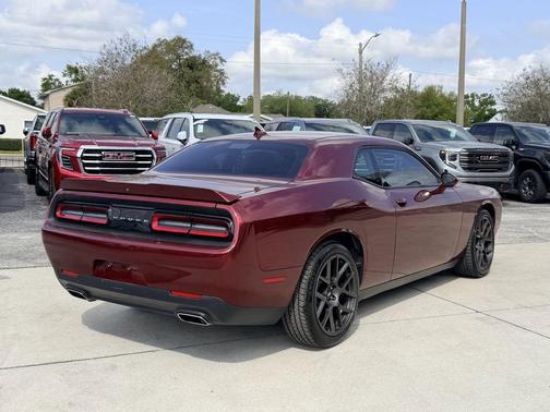 2018 Dodge Challenger SXT
