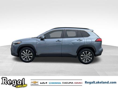 2023 Toyota Corolla Cross XLE