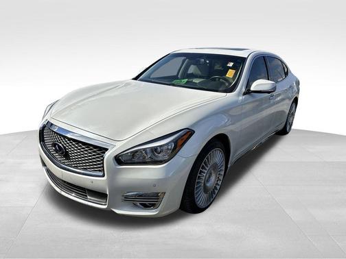 2017 INFINITI Q70L 3.7