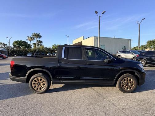 Crystal Black Pearl 2023 Honda Ridgeline RTL