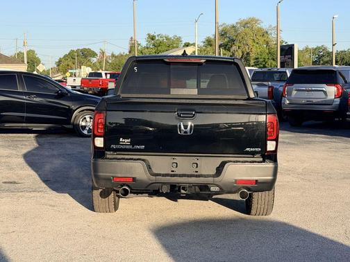 Crystal Black Pearl 2023 Honda Ridgeline RTL