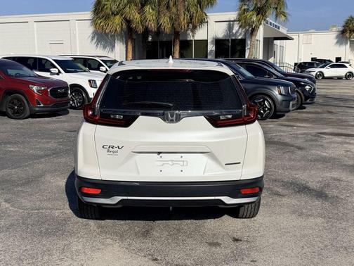 Platinum White Pearl 2022 Honda CR-V Special Edition