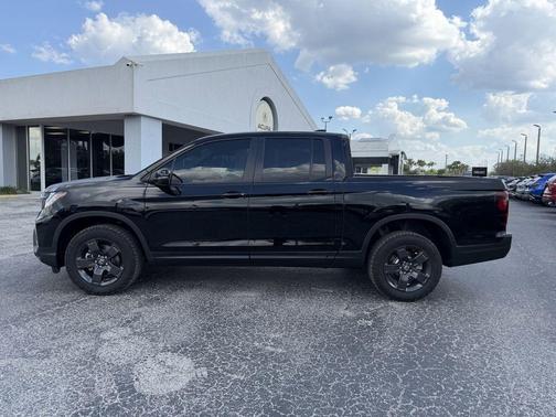 Crystal Black Pearl 2026 Honda Ridgeline TrailSport