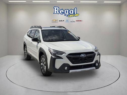 Crystal White Pearl 2023 Subaru Outback Limited