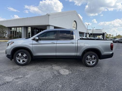 Solar Silver Metallic 2026 Honda Ridgeline RTL