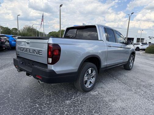 Solar Silver Metallic 2026 Honda Ridgeline RTL