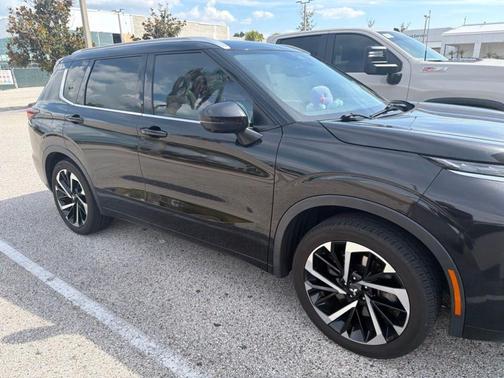 2022 Mitsubishi Outlander SEL