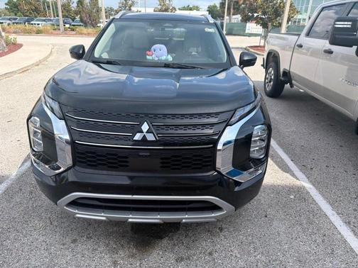 2022 Mitsubishi Outlander SEL
